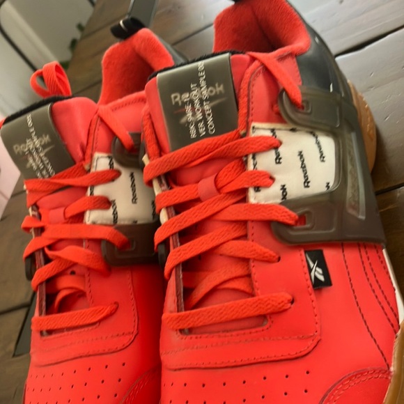 Reebok Workout Concept Sample 005 - Picture 2 of 6